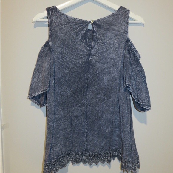 Altar’d State Top Light Blue Acid Stone Wash Crochet Hem Cold Shoulder Blouse - Picture 8 of 9